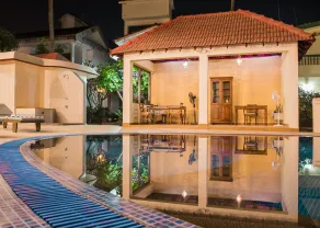 Hotel Shelsta - Pool