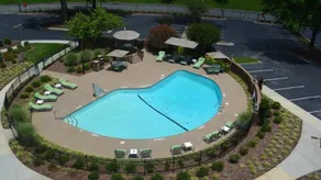 Holiday Inn Greensboro Coliseum by IHG - Piscine