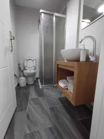 1989 Hotel Sebat - Bathroom