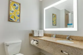 Comfort Suites Nacogdoches - Salle de bain