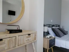 Roza's Home and Studios - Habitación