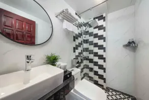 Madelise Central Grand Hotel - Baño
