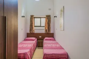 Blue Harbour 1 Seafront Holiday 2-bedroom Apartment With Terrace St Pauls Bay - Room