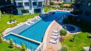 Sunny Shores Holiday - Pool