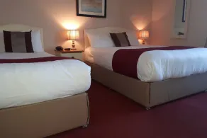 Jim McGee's - Room