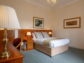 Grant Arms Hotel - Room