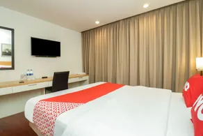 OYO 225 Premier Place Bangkok - Quarto
