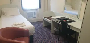 Grand Tasman Hotel - Zimmer