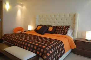 Luxury Beachfront Condo at Del Canto Residences - Amazing Views! - Værelse