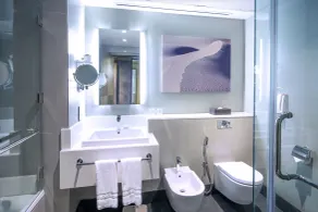Ayla Bawadi Hotel & Mall - Baño