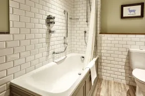 Swan Hotel by Greene King Inns - Bathroom