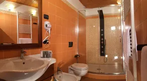 Resort San Pellegrino Terme - Badezimmer
