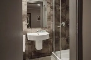 Strand Suites by NEU Collective - Baño