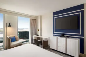 Hilton BNA Nashville Airport Terminal - Room