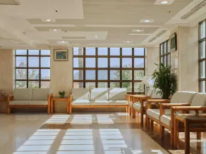 Kinsa Holiday Hotel - Vestíbulo