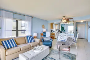 Ormond Beach Ocean-View Condo w/ Private Balcony! - Intérieur