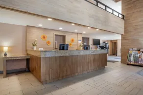 Best Western Plus Oak Harbor Hotel & Conference Center - Resepsjon