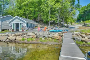 Crooked Lake Retreat: Swim, Kayak & Unwind - Innvendig