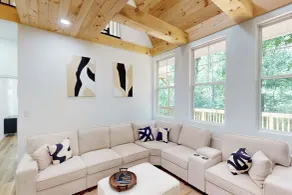 Cozy Restful Treehouse Feel Home w/ gas Grill & AC - Innvendig