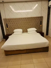 Afaq Suite Al- Shamisi - افاق سويت الشميسى - Room