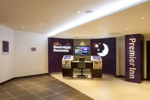 Premier Inn Bath City Centre - Reception