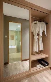 Aston Gresik Hotel & Conference Center - Habitación