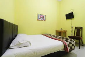 Surabaya Jaya Hotel near Soekarno Hatta Airport Redpartner - Room