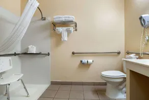 Comfort Suites Jacksonville Airport - Bathroom