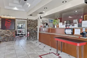 Red Roof Inn Needles - Hall