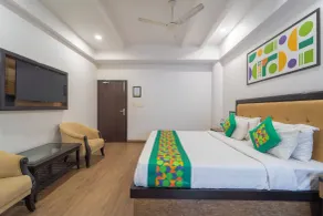 Treebo Shivam Inn Near Singapore Mall - Room