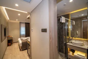 Rayelin Hotel Old Town - Room