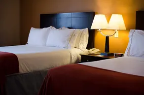 Holiday Inn Express & Suites Tucson by IHG - Room