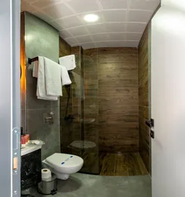 Melanj Airport Hotel - Bathroom