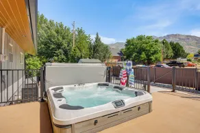 Hot Tub, Game Room, Putting Green! Ogden Oasis - Interior
