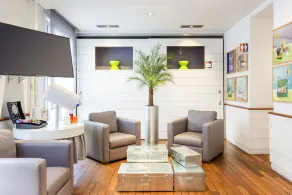 ibis Styles Asnières Centre - Coin salon dans le hall