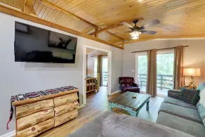 Creekside Nature Escape in Southwest Missouri - Innvendig