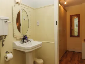 The Annexe - Bathroom