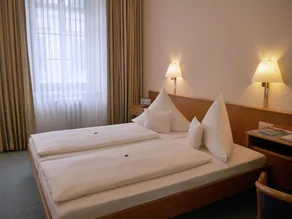 Hotel Martha Dresden - Room