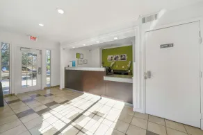 Studio 6 Extended Stay - Tucker, GA - Atlanta Northlake - Hall