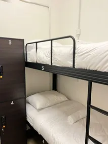 Pine Armenian - Room