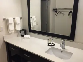 Comfort Inn & Suites Tigard near Washington Square - Salle de bain