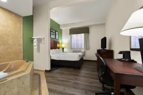 Sleep Inn & Suites near Joint Base Andrews-Washington Area - Chambre
