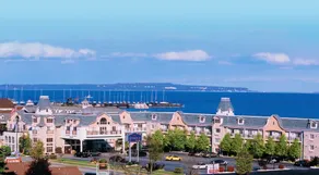 Hamilton Inn Select Beachfront Mackinaw City - Hall