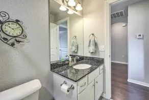 Fayetteville Home: Near University & Biking Trails - Interiör