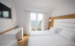 Hotel Spa Nanin Playa - Room