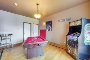 Game Room & Deck: Family Home in Chicago Area! - Interiör