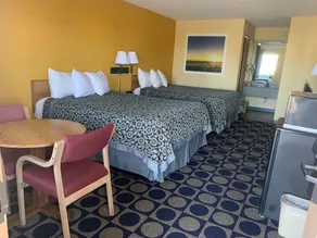 Days Inn by Wyndham Byron - Chambre