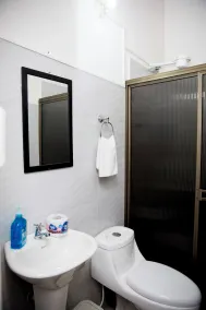 CASA HOTEL FIBA MAGUEZA - Bathroom