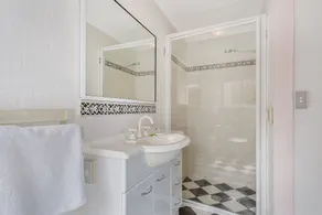Beach Street Apartments - Badezimmer