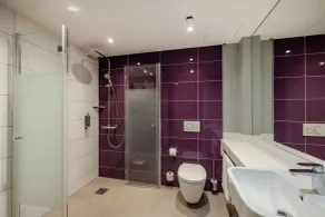 Premier Inn Leipzig City Centre - Bathroom
